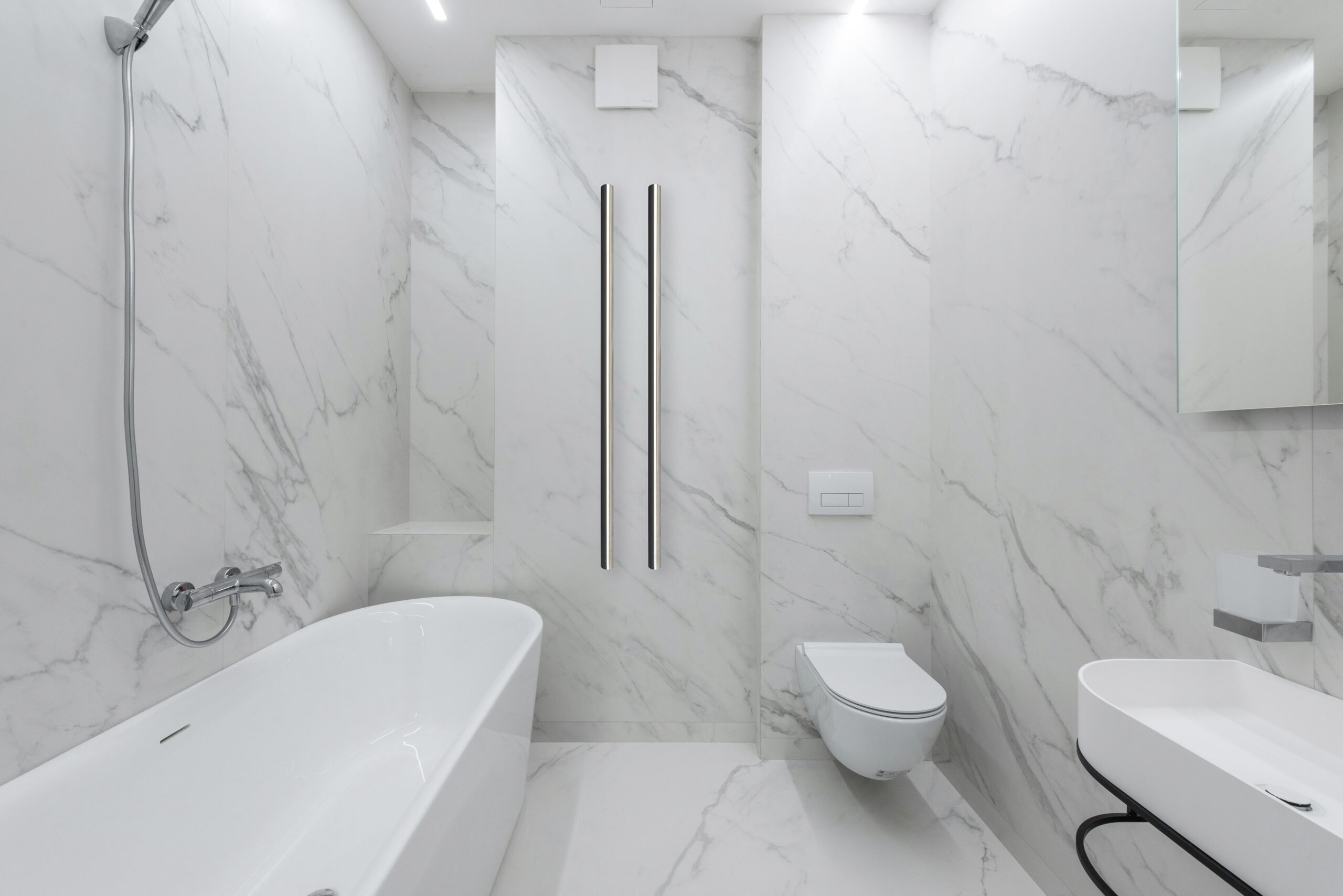 AURA towel rail bathroom 03 AURA towel rail bathroom